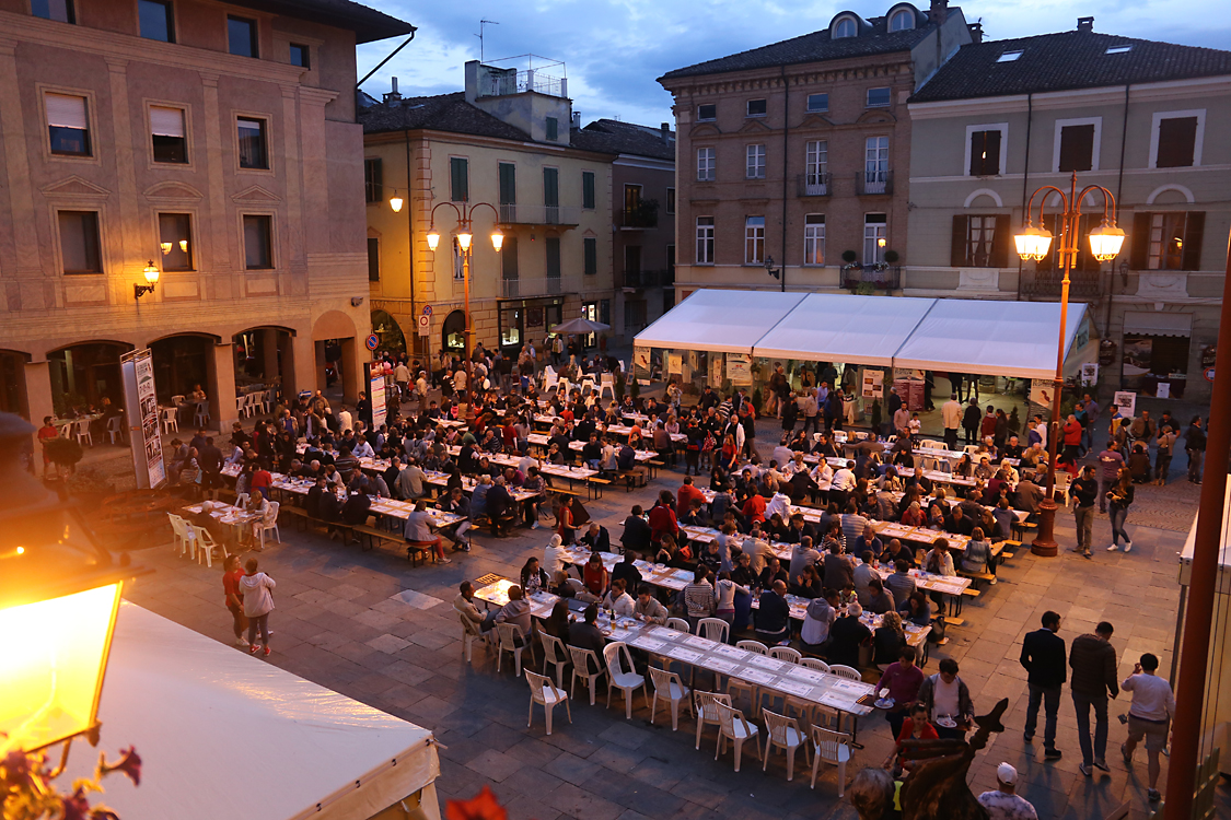 371_  la Barbera Incontra - Preparativi e cena.jpg